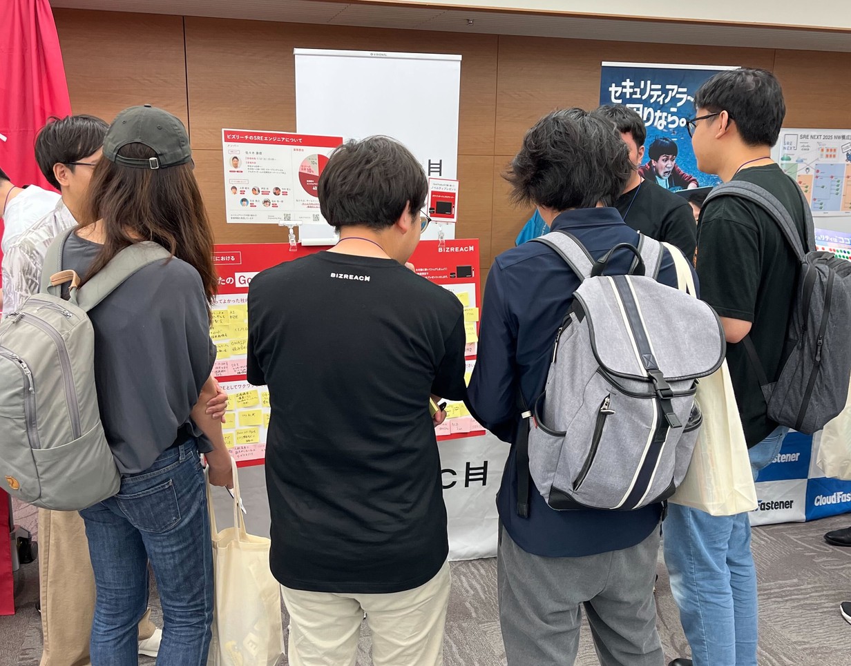 ブースでの活動写真